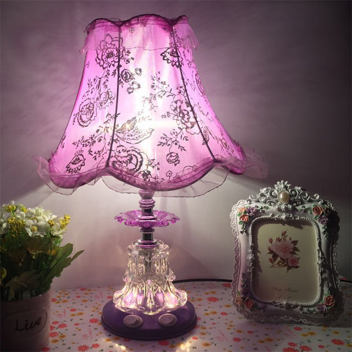 Lámpara de Mesa de 1 Luz con Pantalla de Encaje de Tambor de Plástico Tradicional Europeo para Dormitorio 