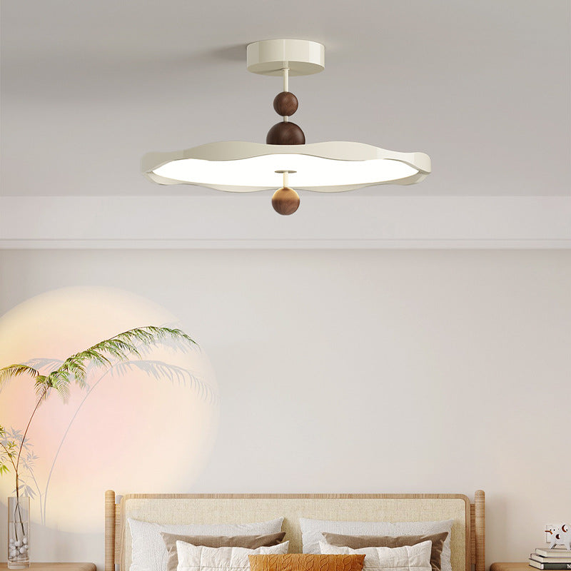 Lustre semi-encastré LED rond en fer traditionnel en aluminium acrylique pour chambre à coucher 