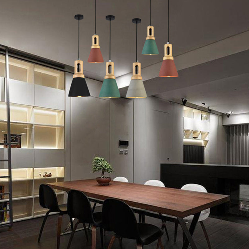 Zeitgenössische skandinavische Holz-Zement-Kegel 1-Licht Pendelleuchte für das Esszimmer 