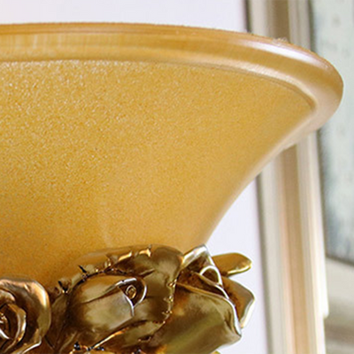 Traditional European Resin Glass Hardware Flower Frosted Horn 1-Light Wall Sconce Lamp For Living Room