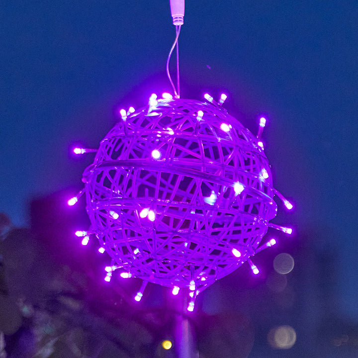 Moderne Art Deco Solar Wasserdichte Geflechtkugel Hängende PVC Kunststoff LED Außenleuchte Landschaftsbeleuchtung für den Garten 