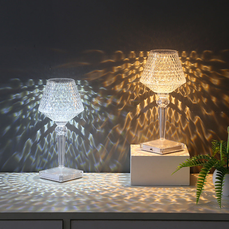 Zeitgenössische kreative wiederaufladbare Acryl-Weinglas-LED-Tischlampe Nachtlicht für das Wohnzimmer 