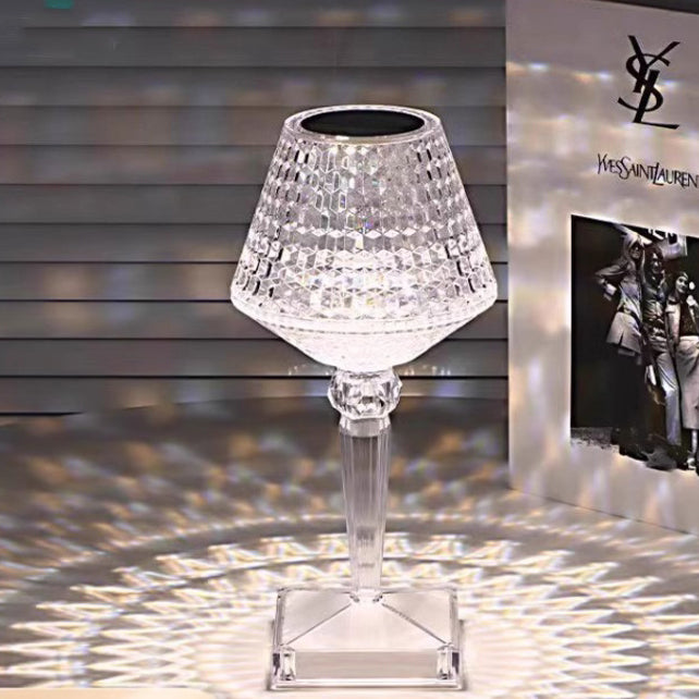 Zeitgenössische kreative wiederaufladbare Acryl-Weinglas-LED-Tischlampe Nachtlicht für das Wohnzimmer 