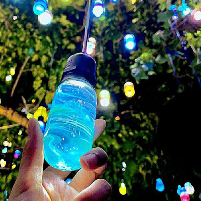 إضاءة خارجية LED على شكل كرة دمعة مقاومة للماء من الراتنج بأسلوب آرت ديكو الحديث لتنسيق الحدائق في الحديقة 