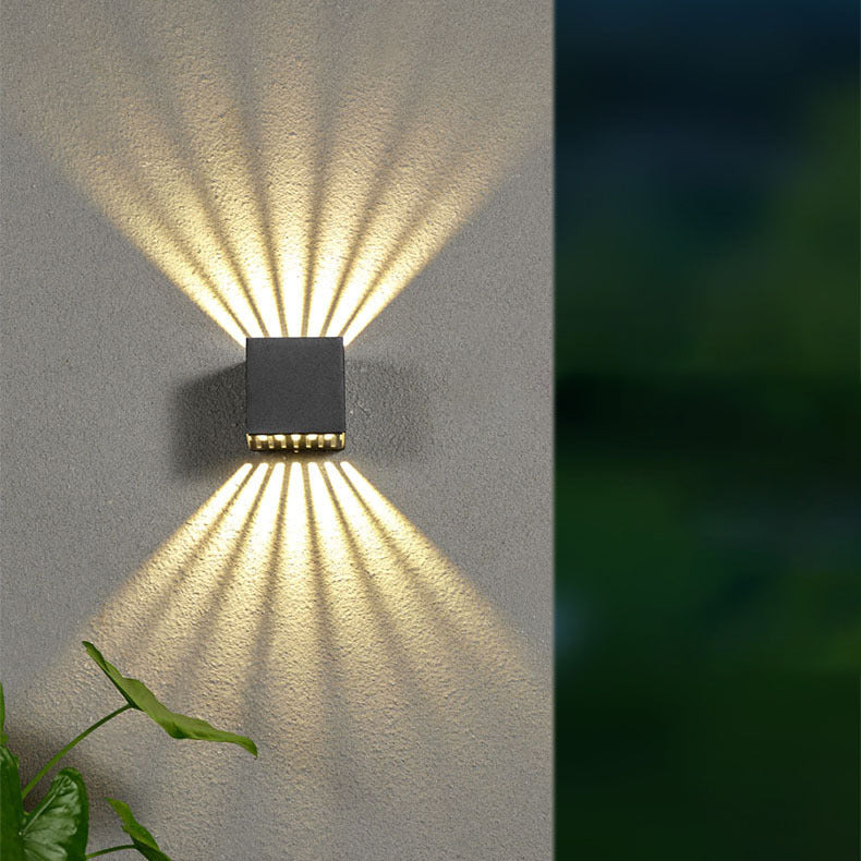 Moderne minimalistische wasserdichte Aluminium-Quadratwürfel-Lichtstrahl-LED-Wandleuchte für die Außenpatio 