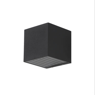 Moderne minimalistische wasserdichte Aluminium-Quadratwürfel-Lichtstrahl-LED-Wandleuchte für die Außenpatio 