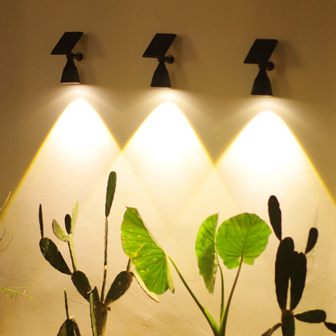 Applique murale LED en ABS PC avec projecteur à corne étanche solaire de simplicité moderne pour patio extérieur 