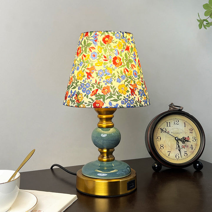 Traditionelle französische Stoff-Keramiklegierung Zylinder Blume Crackle Säule 1-Licht Tischlampe für das Nachttisch 