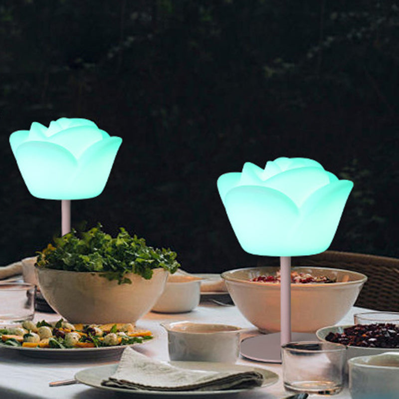 Lampe de table LED en forme de rose rechargeable et étanche en PE créatif contemporain, veilleuse pour table de chevet 