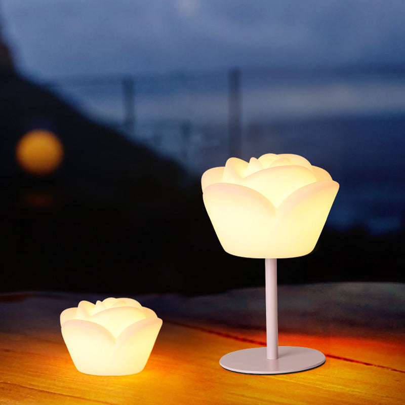 Lampe de table LED en forme de rose rechargeable et étanche en PE créatif contemporain, veilleuse pour table de chevet 