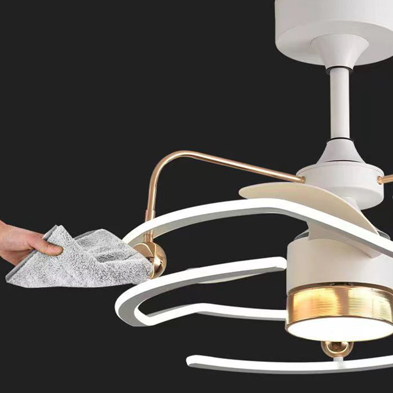 Ventilateur de plafond à LED avec tiges descendantes en fer, aluminium et acrylique nordique contemporain pour chambre 