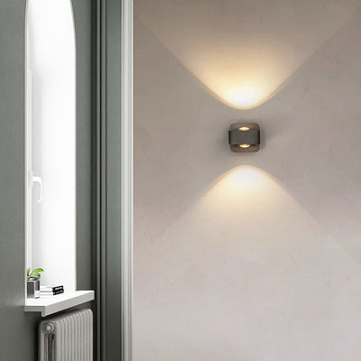 Moderne minimalistische Aluminium quadratische drehbare LED-Wandleuchte für das Bett 