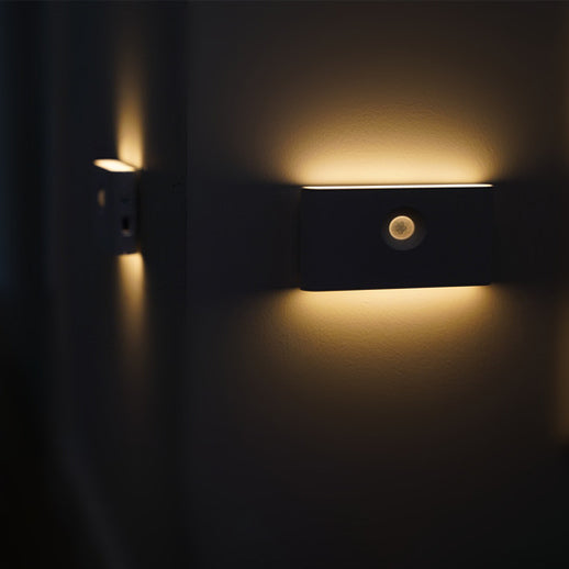 Lampe murale LED magnétique avec capteur humain rectangulaire en ABS rechargeable minimaliste moderne pour couloir 