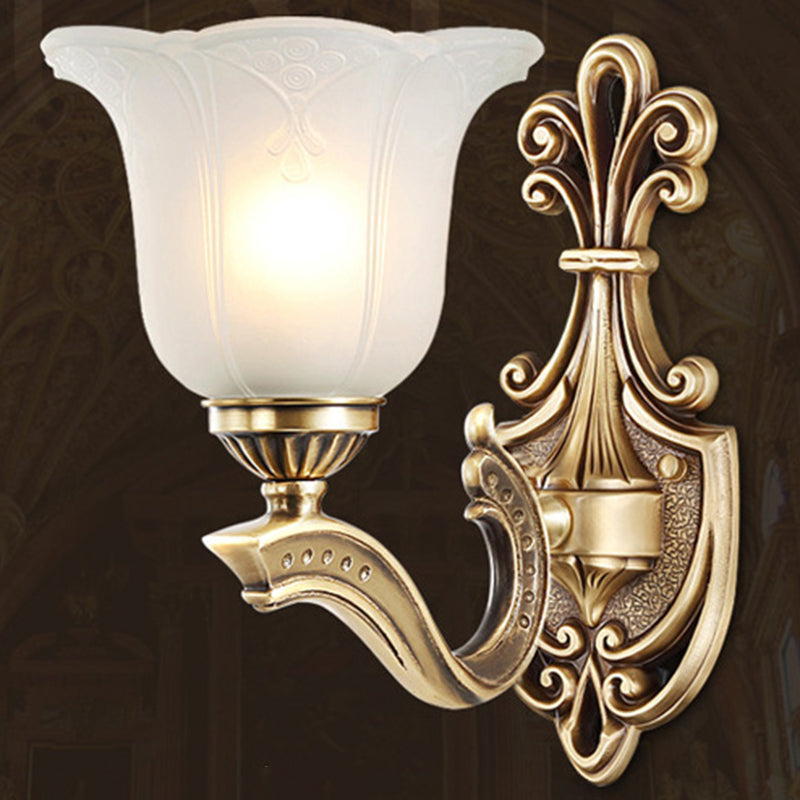 Applique Murale Traditionnelle Européenne en Verre et Cuivre avec Cloche Florale 1/2 Lumière pour Chevet 