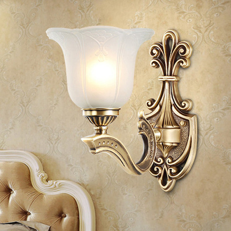 Applique Murale Traditionnelle Européenne en Verre et Cuivre avec Cloche Florale 1/2 Lumière pour Chevet 