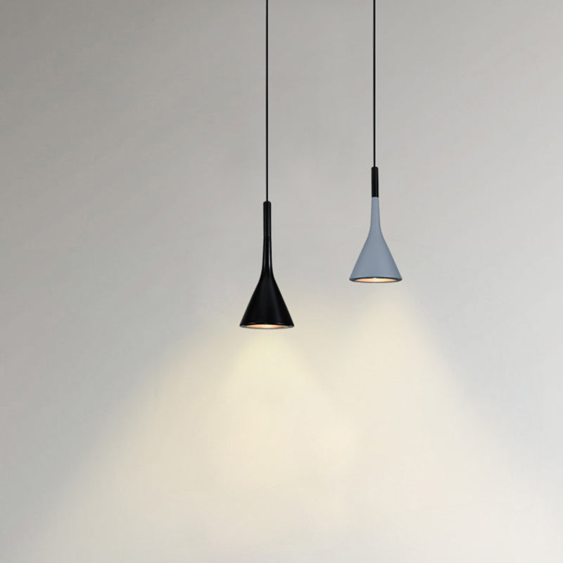 Suspension Luminaire Contemporain Nordique Conique en Fer avec 1 Lumière Pour Chevet 