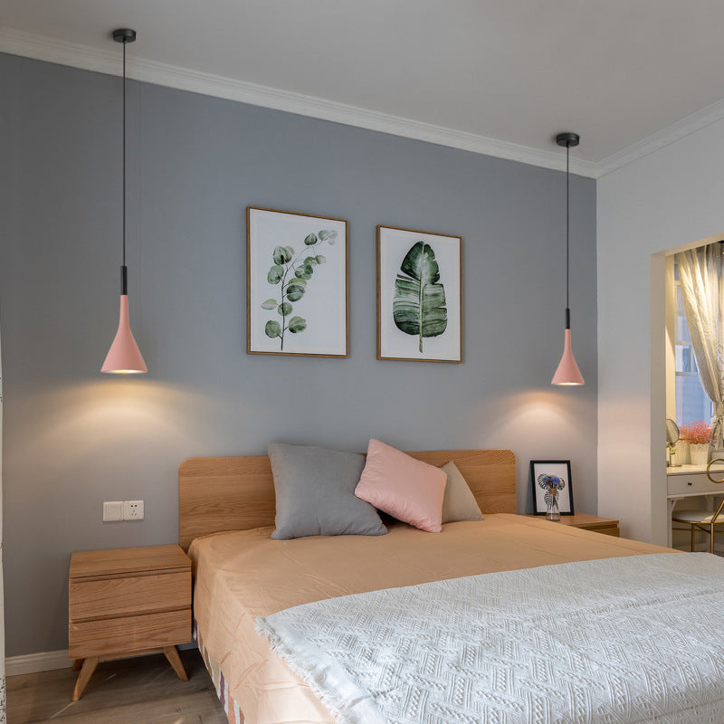 Suspension Luminaire Contemporain Nordique Conique en Fer avec 1 Lumière Pour Chevet 