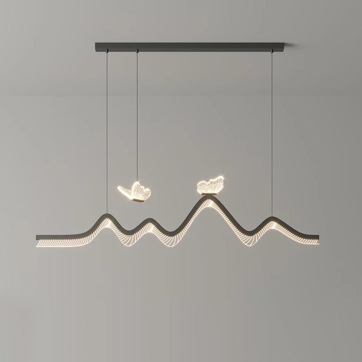 Zeitgenössische nordische Eisen-Aluminium-Acryl-Schmetterlingswellen-LED-Kronleuchter Insellicht für das Esszimmer 