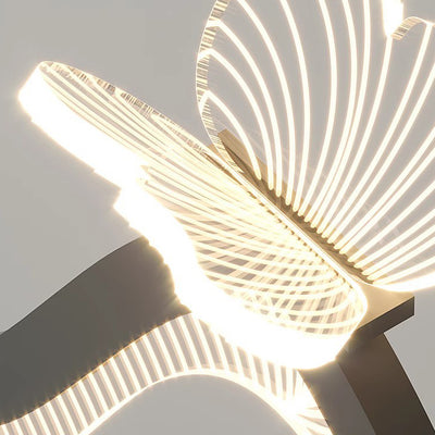 Zeitgenössische nordische Eisen-Aluminium-Acryl-Schmetterlingswellen-LED-Kronleuchter Insellicht für das Esszimmer 