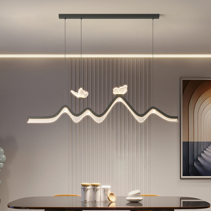 Zeitgenössische nordische Eisen-Aluminium-Acryl-Schmetterlingswellen-LED-Kronleuchter Insellicht für das Esszimmer 