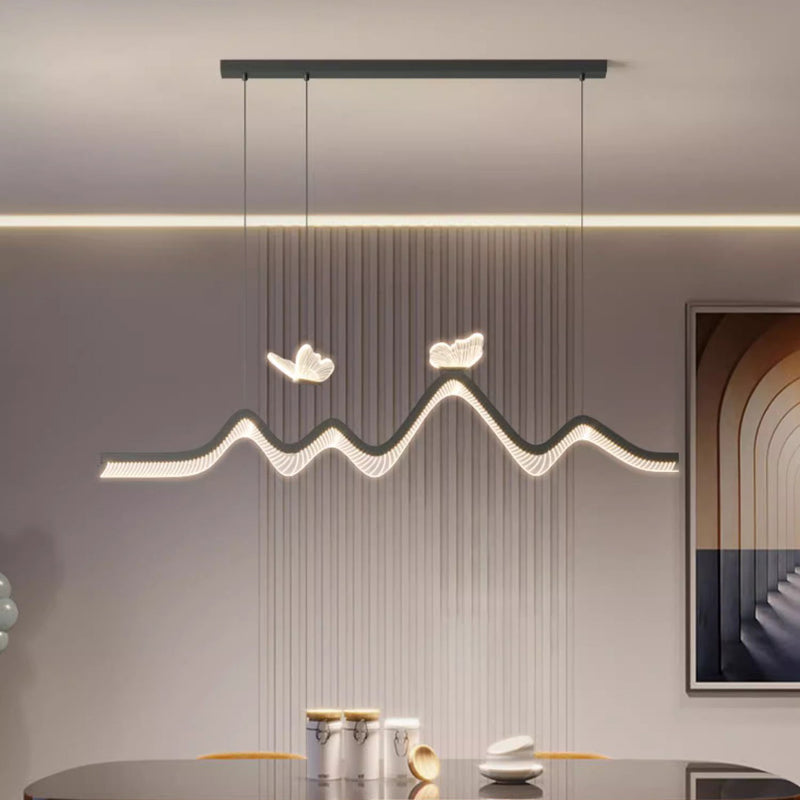Zeitgenössische nordische Eisen-Aluminium-Acryl-Schmetterlingswellen-LED-Kronleuchter Insellicht für das Esszimmer 