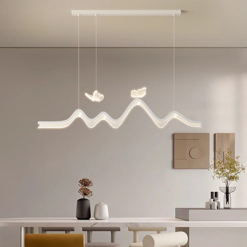 Zeitgenössische nordische Eisen-Aluminium-Acryl-Schmetterlingswellen-LED-Kronleuchter Insellicht für das Esszimmer 
