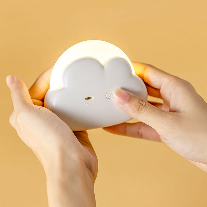 Zeitgenössische nordische wiederaufladbare ABS PP Wolken-LED-Kleine Tischlampe Nachtlicht für das Bett 