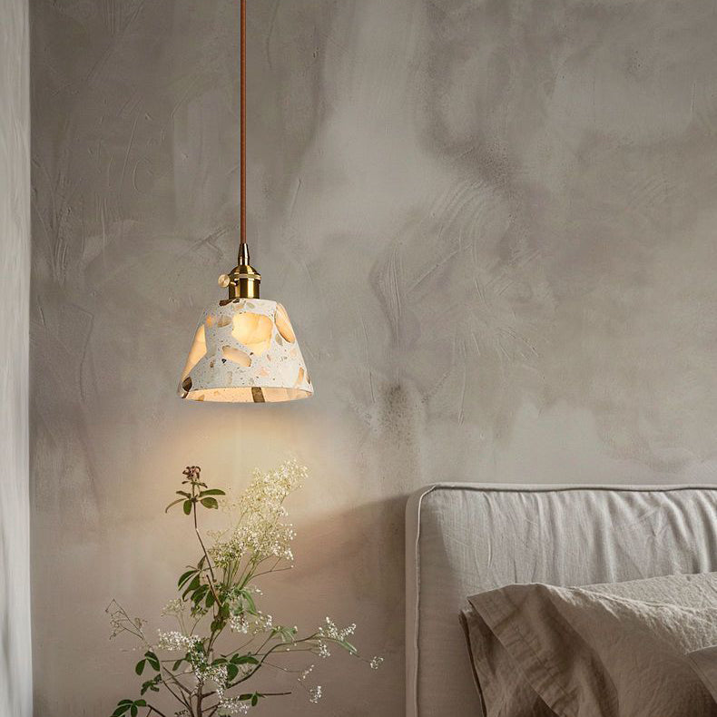 Zeitgenössisches nordisches Aluminium-Holz-Terrazzo-Transluzentes Kegelstumpfzylinder 1-Licht-Pendelleuchte für das Bett 