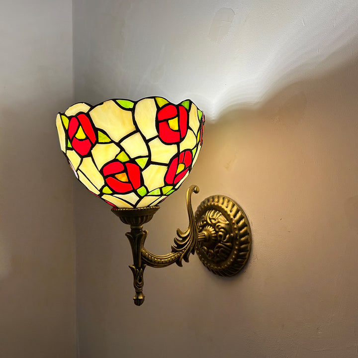 Applique murale 1 lumière en verre Tiffany traditionnel en alliage de zinc avec perles en pétales pour couloir 