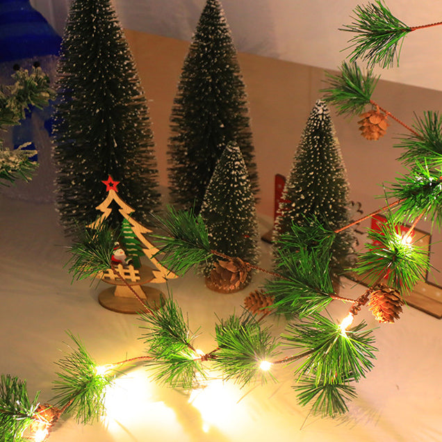 Moderne Art-Deco-Batterie Kupfer Kunststoff Blatt Glocke Kiefernnadel Rote Frucht Weihnachtsdekoration LED-Lichterkette für Schlafzimmer 