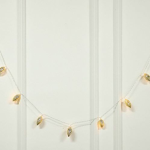 Guirlande lumineuse LED à piles USB créative contemporaine avec cônes de pin pour salle de divertissement 
