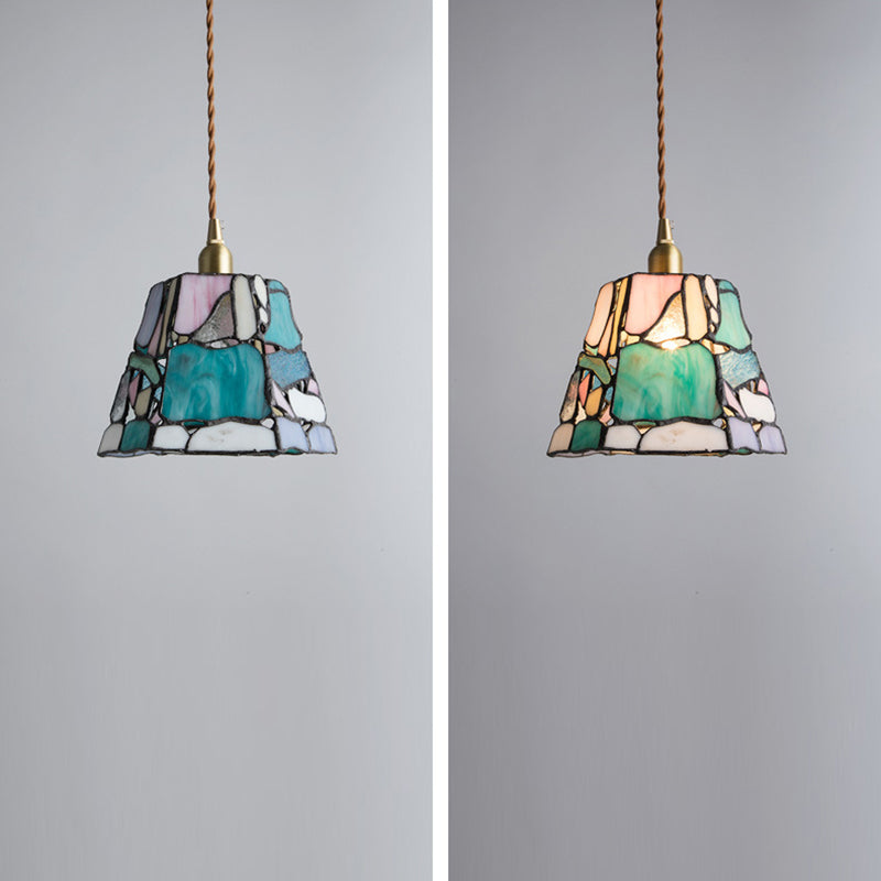 Lumière suspendue 1-lumière en verre de cuivre Tiffany traditionnel faite à la main cylindre conique pierre irrégulière pour chevet 