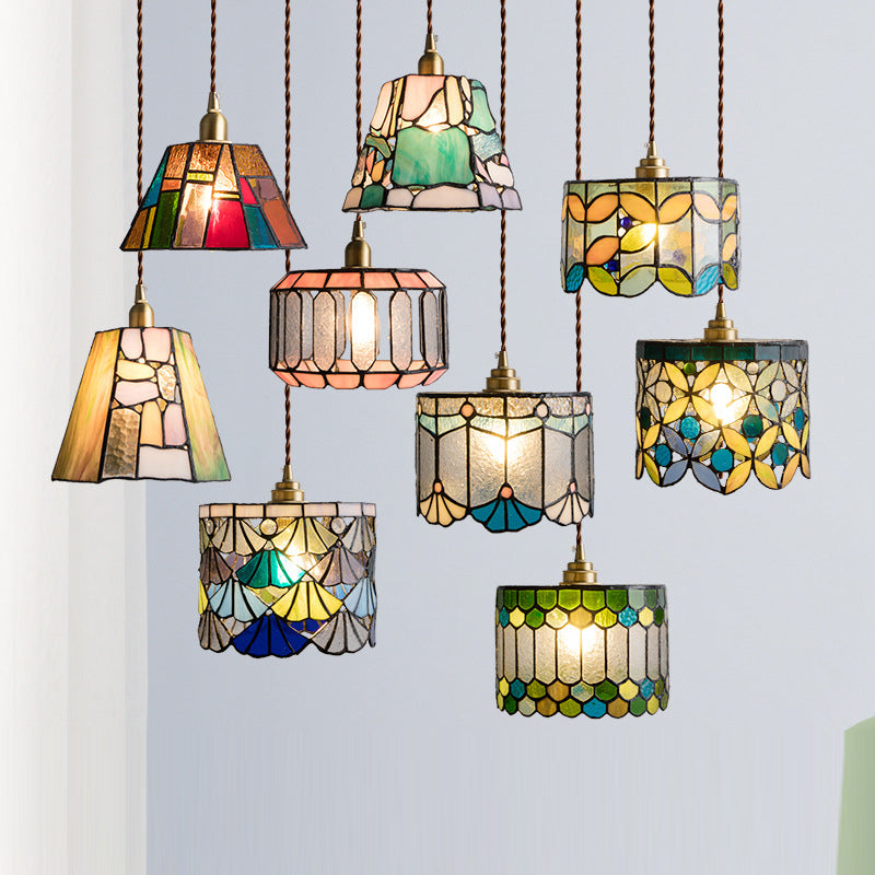 Lumière suspendue 1-lumière en verre de cuivre Tiffany traditionnel faite à la main cylindre conique pierre irrégulière pour chevet 