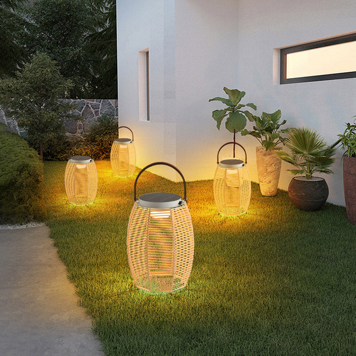 Ferme traditionnelle Lanterne à colonne LED rechargeable solaire étanche en imitation rotin en fer tissé à la main Éclairage paysager extérieur pour jardin 