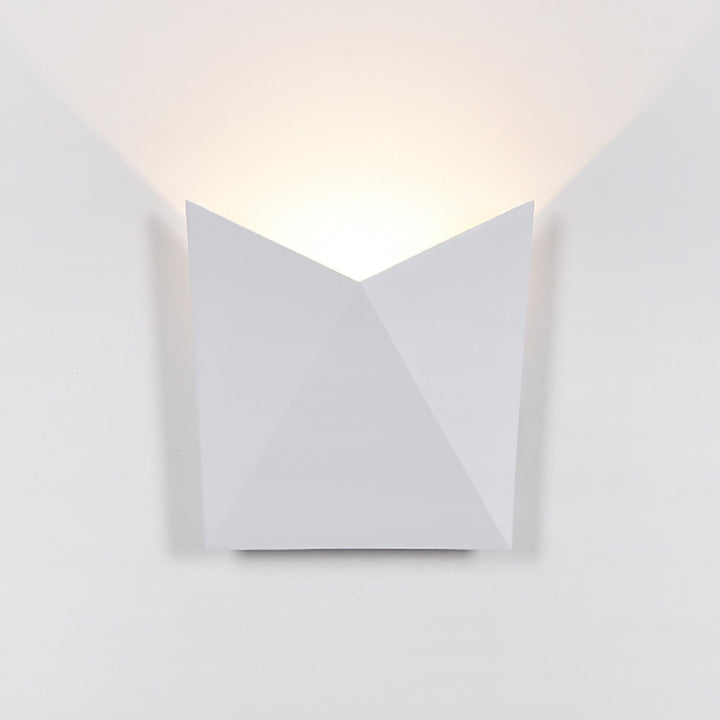 Applique murale LED en aluminium étanche à enveloppe de simplicité moderne pour patio extérieur 