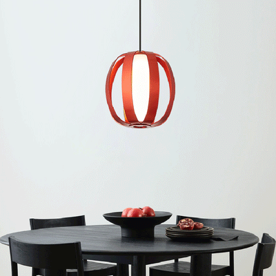 Zeitgenössische skandinavische Aluminium-Acryl-Kugellaterne LED Pendelleuchte für das Esszimmer 