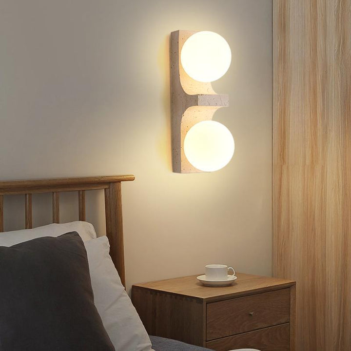 Applique murale rectangulaire à 2 lumières en travertin nordique contemporain avec boule en verre pour couloir 