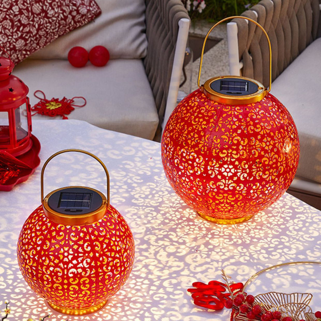 Lanterne en fer creusée étanche solaire traditionnelle chinoise LED lumière extérieure éclairage paysager pour jardin 