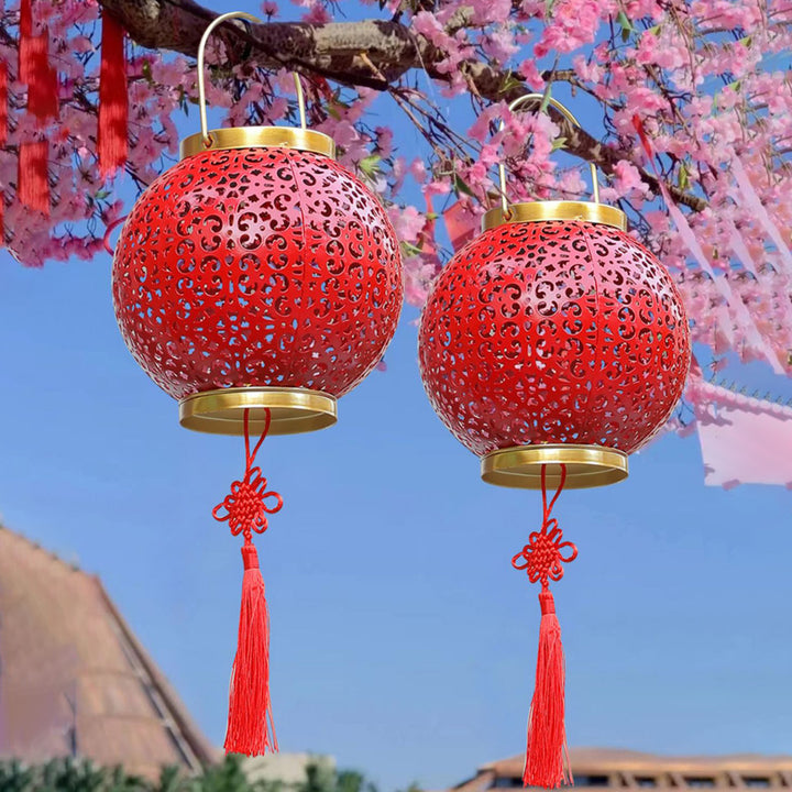 Lanterne en fer creusée étanche solaire traditionnelle chinoise LED lumière extérieure éclairage paysager pour jardin 