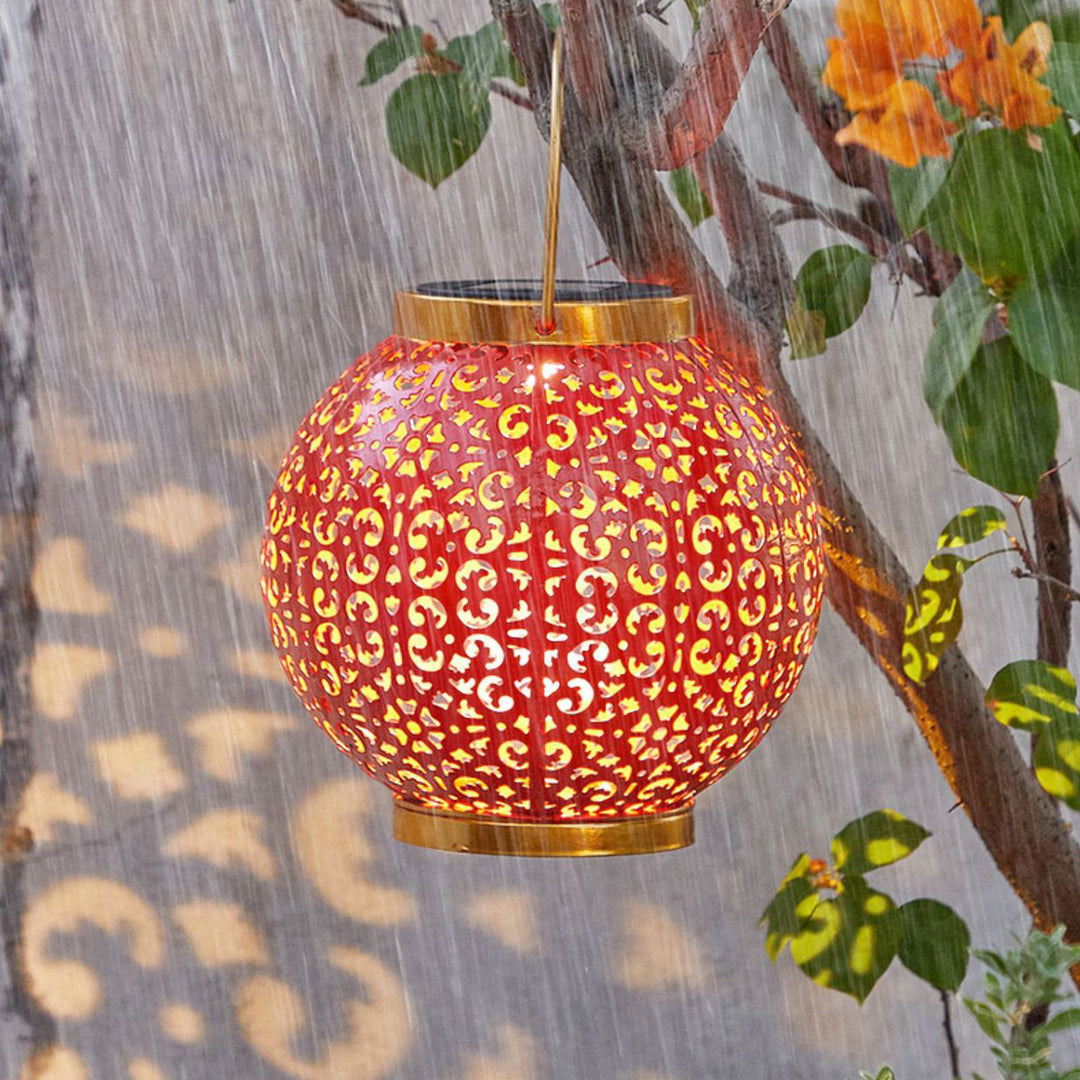 Lanterne en fer creusée étanche solaire traditionnelle chinoise LED lumière extérieure éclairage paysager pour jardin 