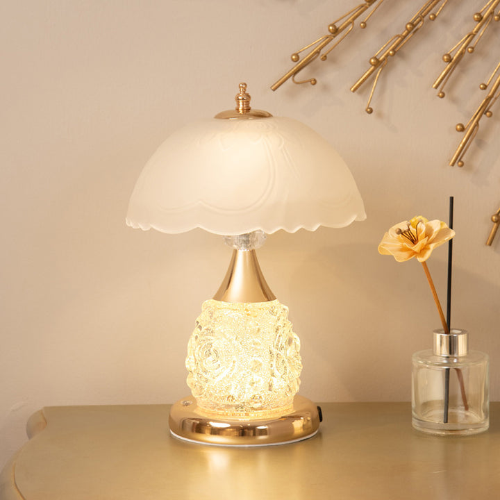 Moderne Luxus-Wiederaufladbare Eisen-Glas-Mattierte Kuppel-Petale-Rose-LED-Tischlampe für das Nachttisch 