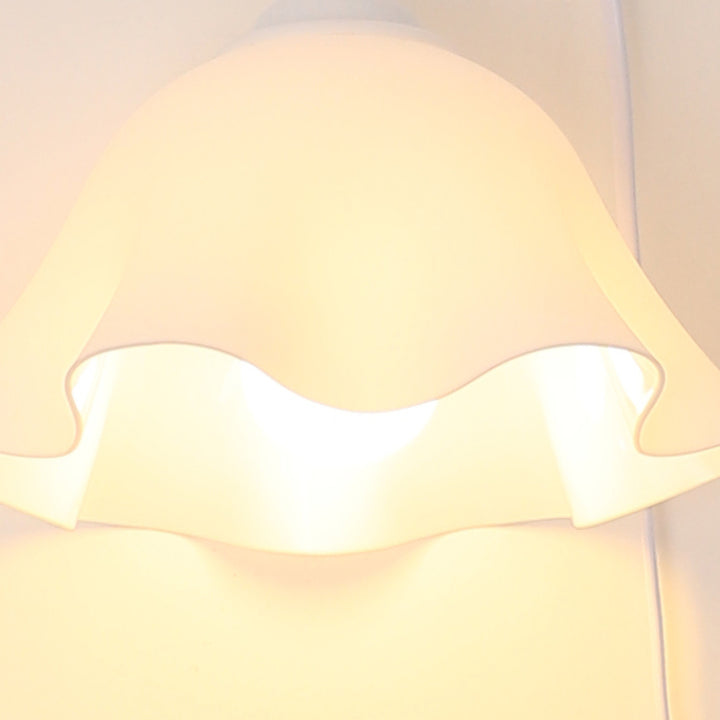 Traditionelle französische USB Floral Acryl Hängelampe 1-Licht Wandleuchte Nachttischlampe für das Schlafzimmer 