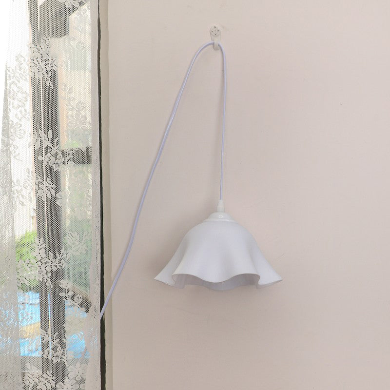 Traditionelle französische USB Floral Acryl Hängelampe 1-Licht Wandleuchte Nachttischlampe für das Schlafzimmer 