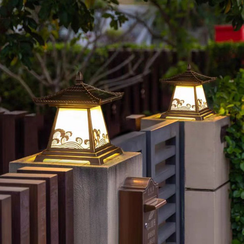 الإضاءة الخارجية للحدائق بمصباح LED على شكل قصر بموجة من الألومنيوم والزجاج المقاوم للماء بالطاقة الشمسية التقليدية الصينية 