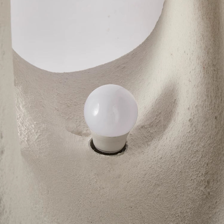 Lámpara de pie de 1 luz con estatua irregular de poliestireno creativo contemporáneo para sala de estar 