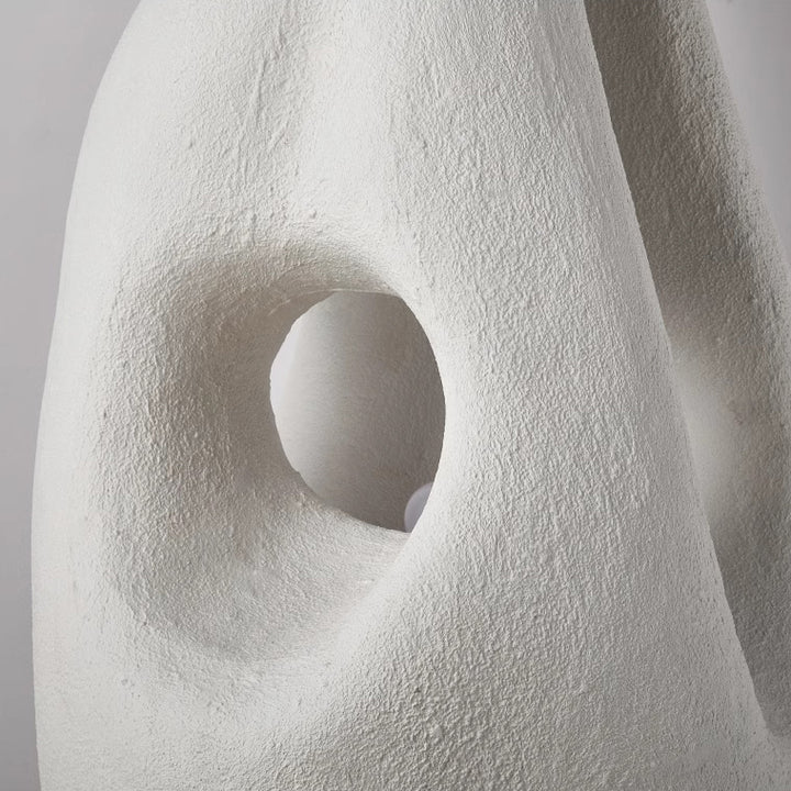 Lámpara de pie de 1 luz con estatua irregular de poliestireno creativo contemporáneo para sala de estar 