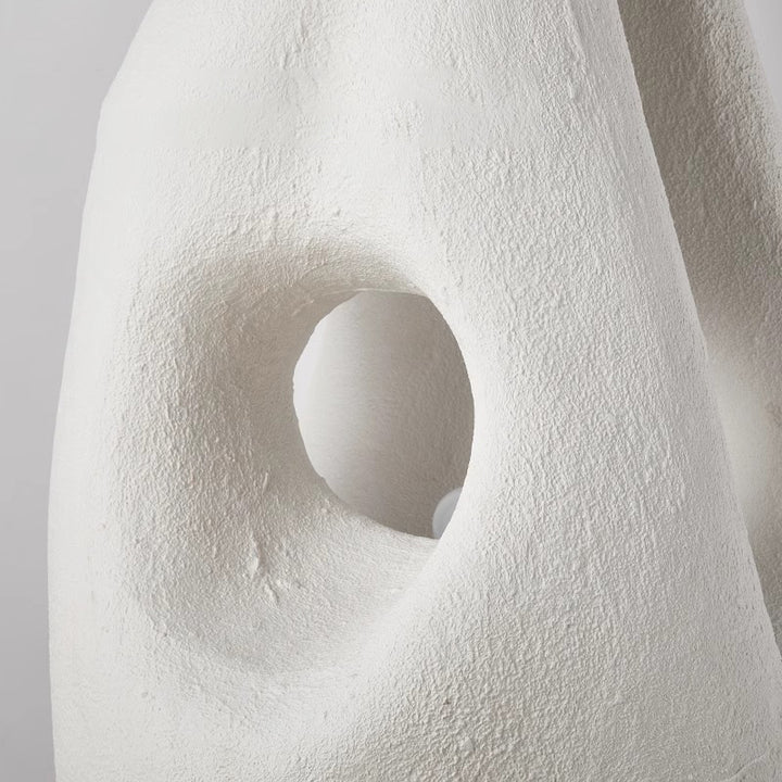 Lámpara de pie de 1 luz con estatua irregular de poliestireno creativo contemporáneo para sala de estar 