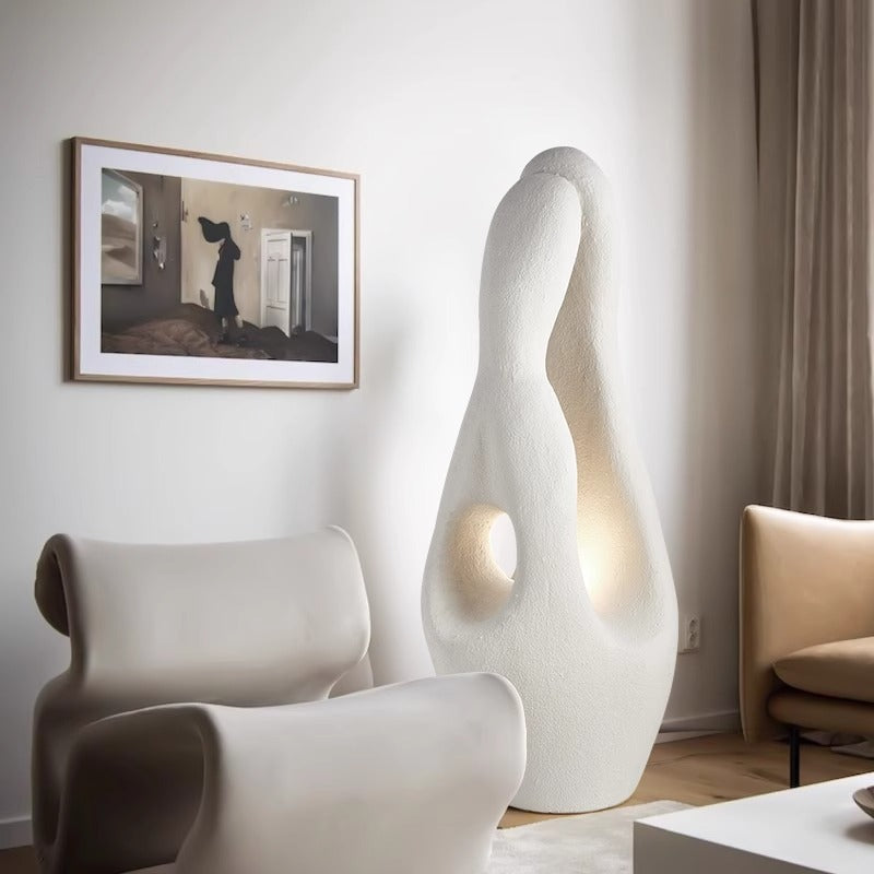Lámpara de pie de 1 luz con estatua irregular de poliestireno creativo contemporáneo para sala de estar 