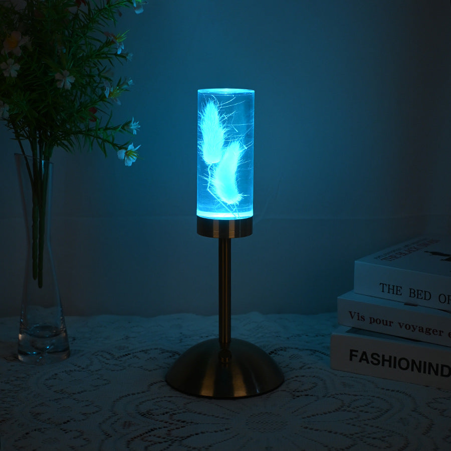 Zeitgenössische kreative USB-wiederaufladbare ewige Blume Gänseblümchen Löwenzylinder Eisen Acryl LED Tischlampe Nachtlicht für den Nachttisch 
