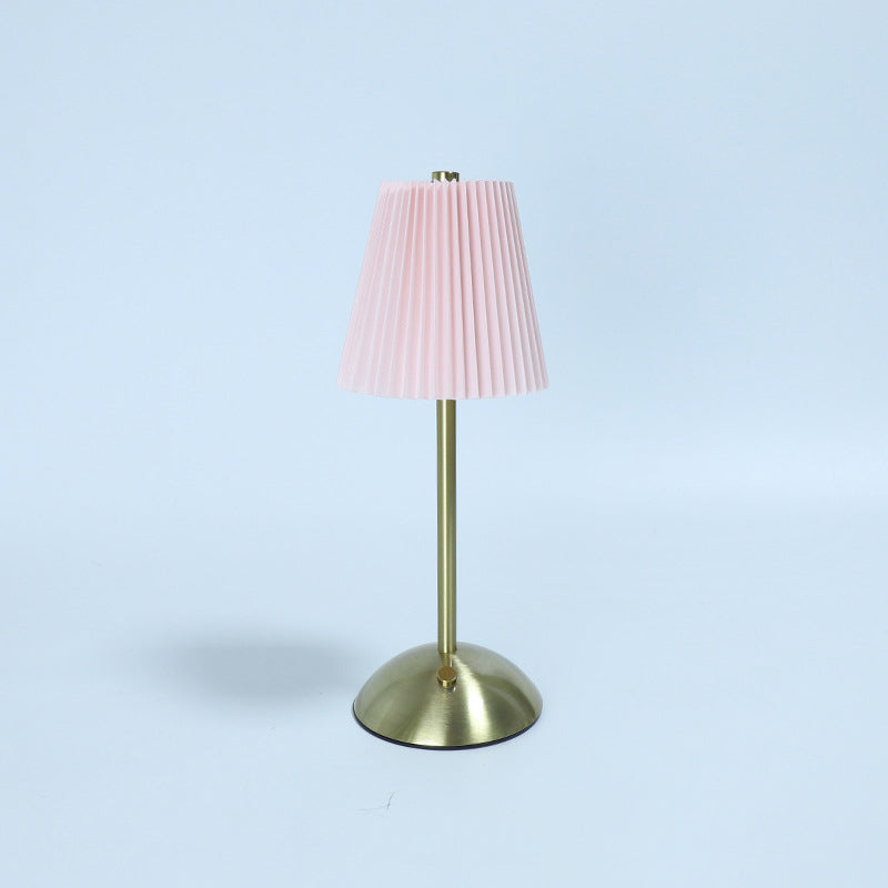 Lámpara de mesa LED cilíndrica con pliegues de tela recargable escandinava contemporánea para mesita de noche 